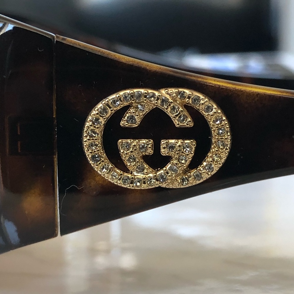 Never worn Gucci Sunglasses (Authentic) - Picture 7 of 8
